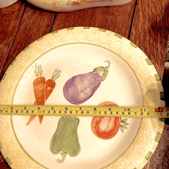 Vintage 1994 platter w/spongeware yellow/green border. 12 in. Small chip on back - Picture 2 of 12